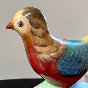 Handpainted bird figurine stamped on bottom. Beautiful 1980’s vintage condition